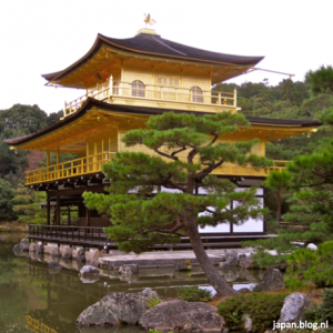 Gouden paviljoen Kinkaku-ji Kioto
